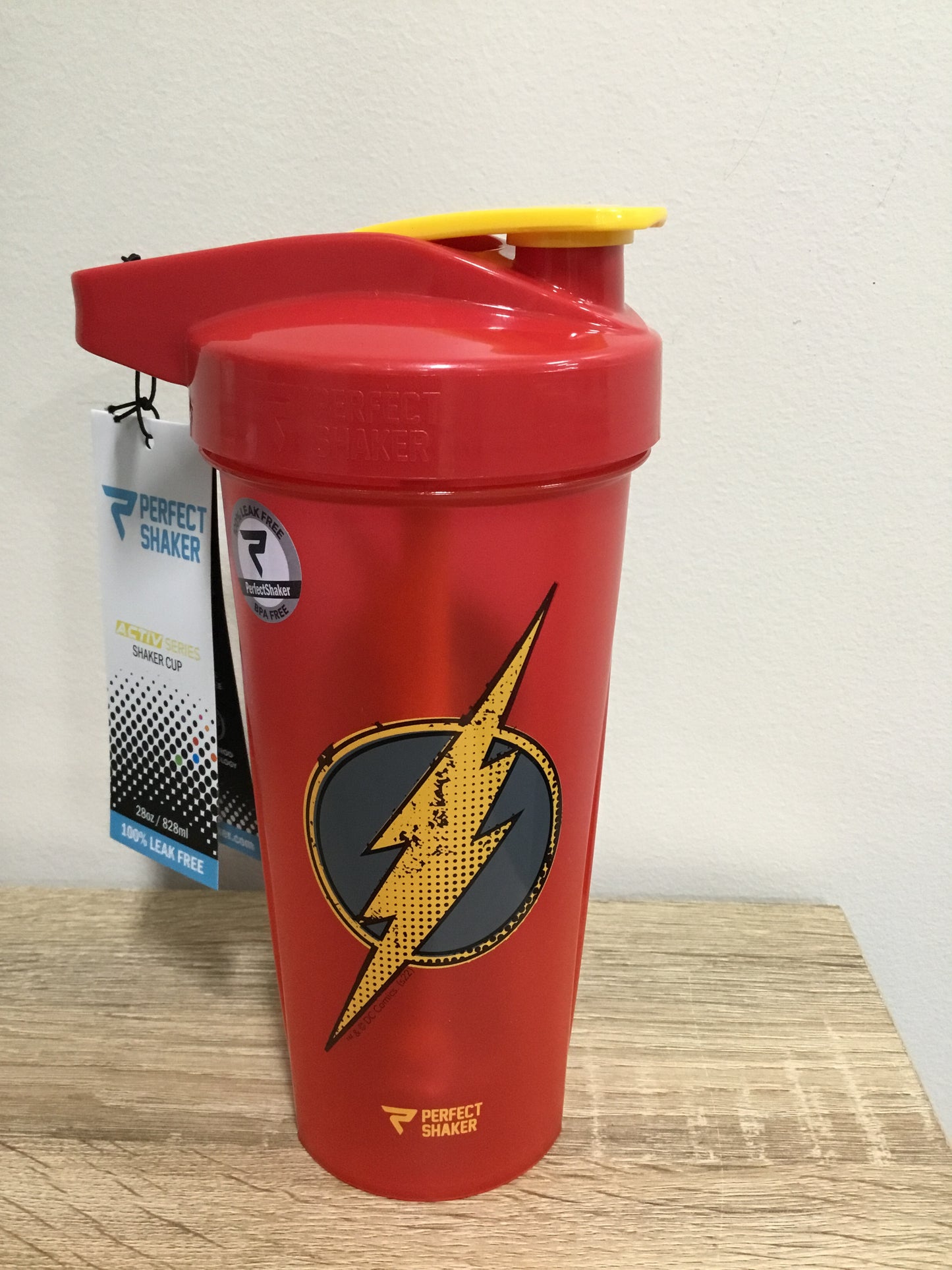 Performa 28oz shaker bottle-flash