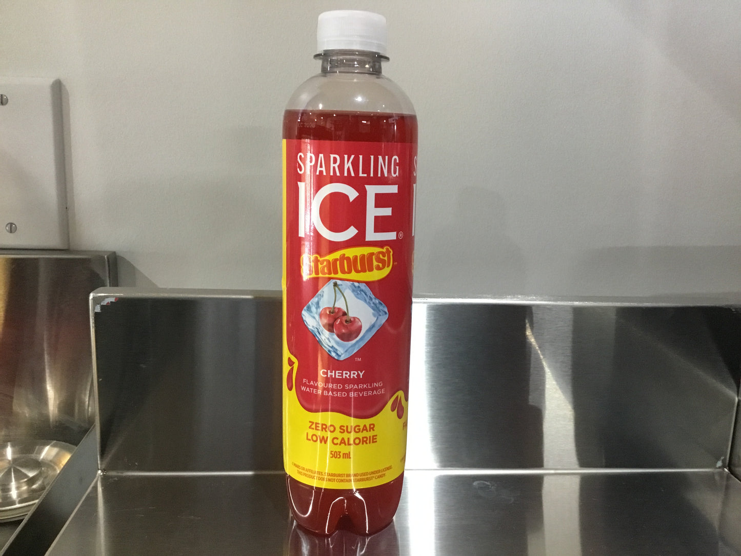Starburst Sparkling ice cherry